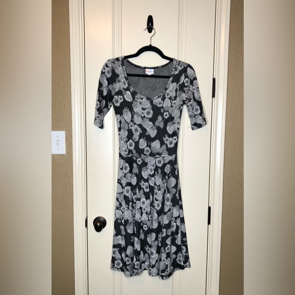 XS LulaRoe Nicole Dress